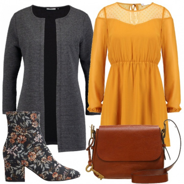 Outfit I fiori sugli stivaletti