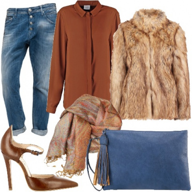 Outfit Femminile con i jeans taglio maschile