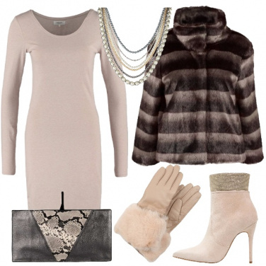 Outfit Tubino ed ecopelliccia