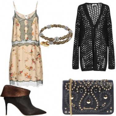 Outfit Piccoli fiori e trasparenze