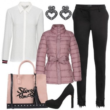 Outfit Pantalone con inserti in pizzo