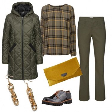 Outfit Una pochette gialla