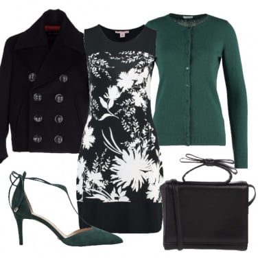 Outfit Bianco, nero e verde scuro