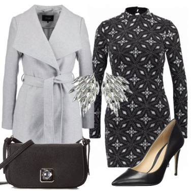 Outfit Vestito corto e tacco 12