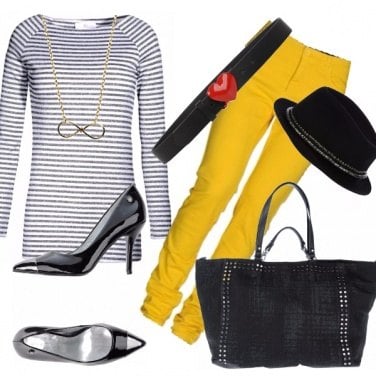 Outfit Yellow submarine