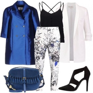 Outfit Frange e fiori