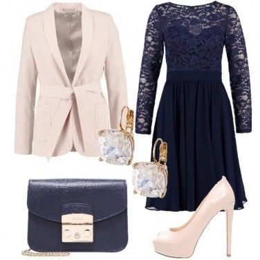 Outfit L\'abito romantico e sensuale