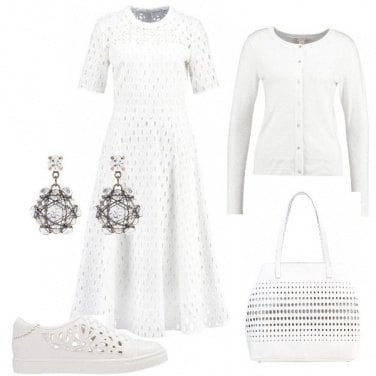 Outfit Bianco e traforato