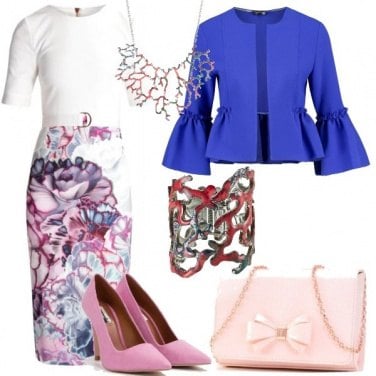 Outfit Fiori e coralli