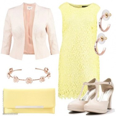 Outfit Pizzo e fiori delicati