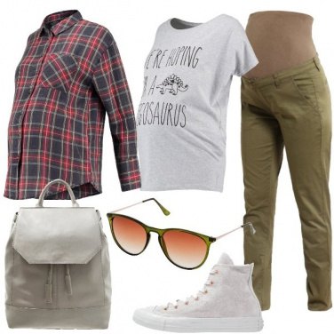 Outfit Una giovane futura mamma