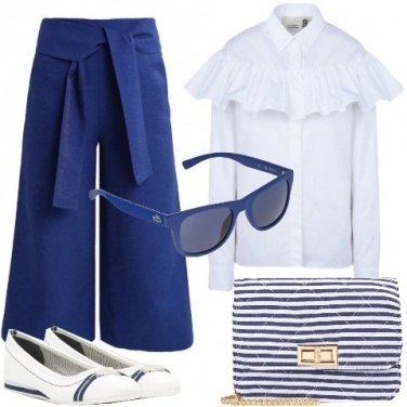 Outfit bianco e blu