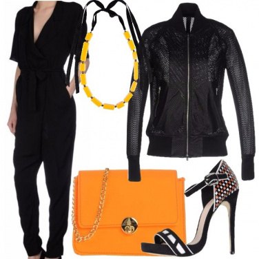 Outfit Nero ed arancio chic