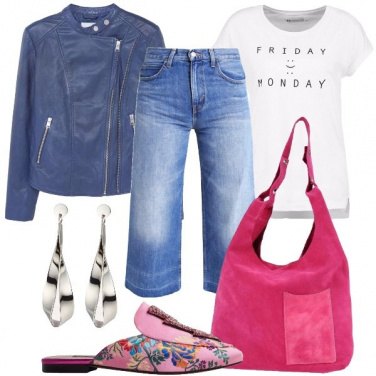 Outfit Moderna con le ciabatte di tendenza