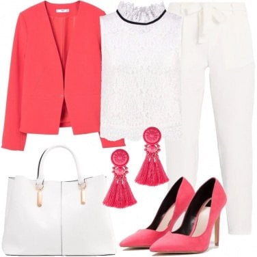Outfit Tailleur bianco e rosa