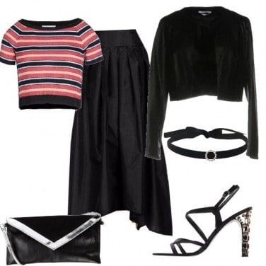Outfit Una donna femminile e decisa