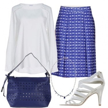 Outfit Chic bianco e bluette