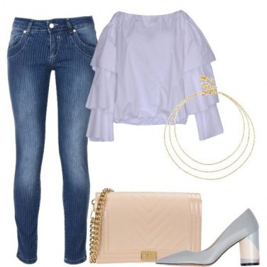 Outfit La camicetta con le gale