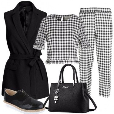 Outfit Scacchi