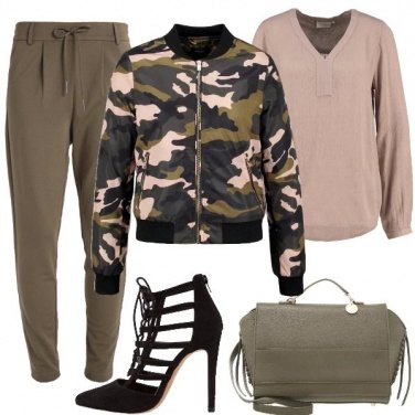 Outfit Soldatessa