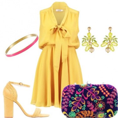 Outfit Vestito giallo