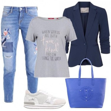 Outfit La t-shirt dice la sua