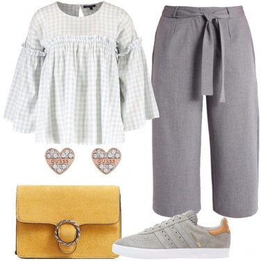 Outfit Grigio e senape