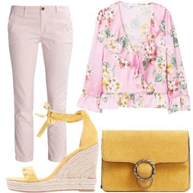 Outfit Stampe floreali e ruches