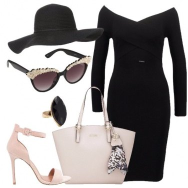 Outfit L\'occhiale portato da diva