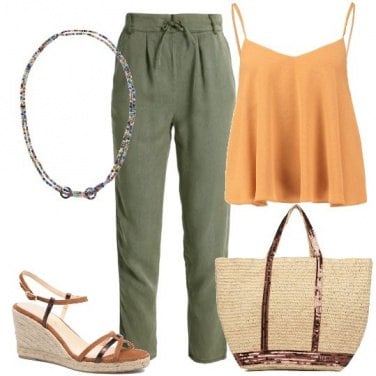 Outfit I sandali con la zeppa