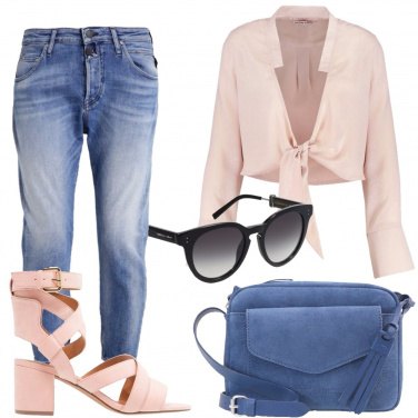 Outfit La camicetta scollata