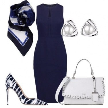 Outfit Deliziosa in blu e bianco