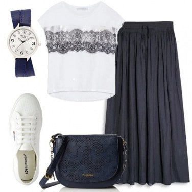 Outfit T-shirt e gonna lunga