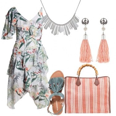 Outfit In fantasia tropicale