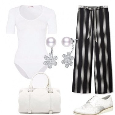 Outfit Bianco a righe