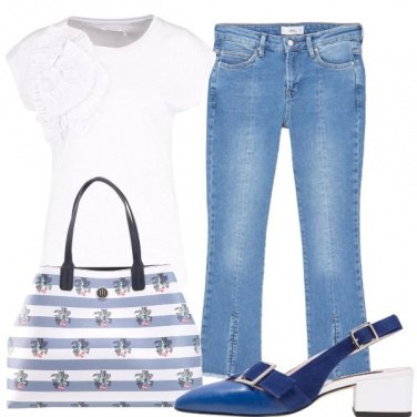 Outfit I jeans con gli spacchetti