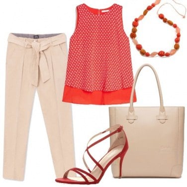 Outfit Rosso e beige in ufficio
