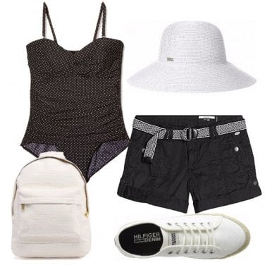 Outfit In spiaggia in bianco e nero