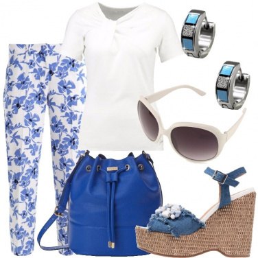 Outfit Passeggiando tra i fiordalisi
