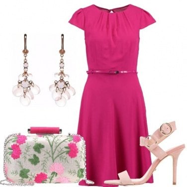 Outfit Un vestito fucsia