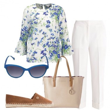 Outfit La camicetta a fiori