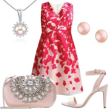 Outfit Curve alla cerimonia