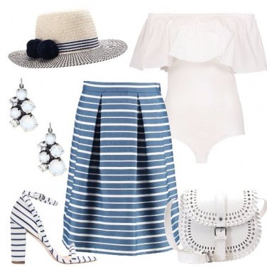 Outfit Le righe bianche e blu
