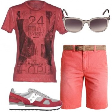 Outfit Rosso per tutte le taglie