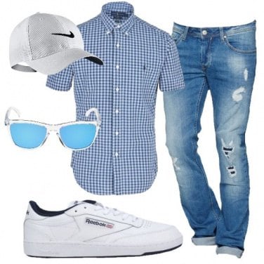 Outfit Jeans e sneakers