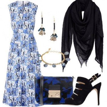 Outfit Strepitosa in blu e nero