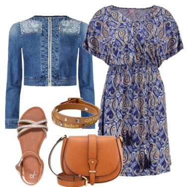 Outfit Blu e cuoio