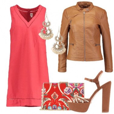 Outfit Corallo e cognac