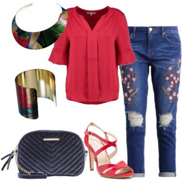 Outfit Jeans baggy fantasia floreale