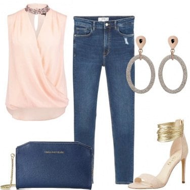 Outfit Top cipria e jeans